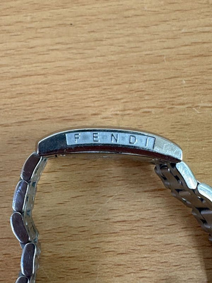 Fendi 7000l Quartz Watch Shell Dial Diamonds Working A25-2017