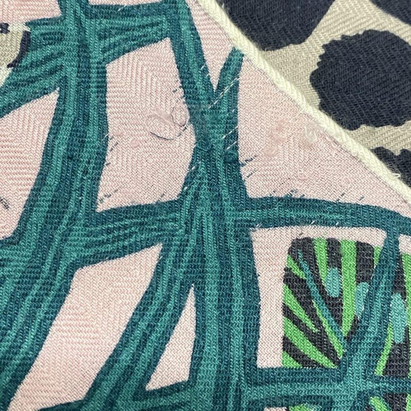 Hermes Stole (shawl) Carre Geant/shawl Carre 140 Green×red×multi Jaguar Quetzal