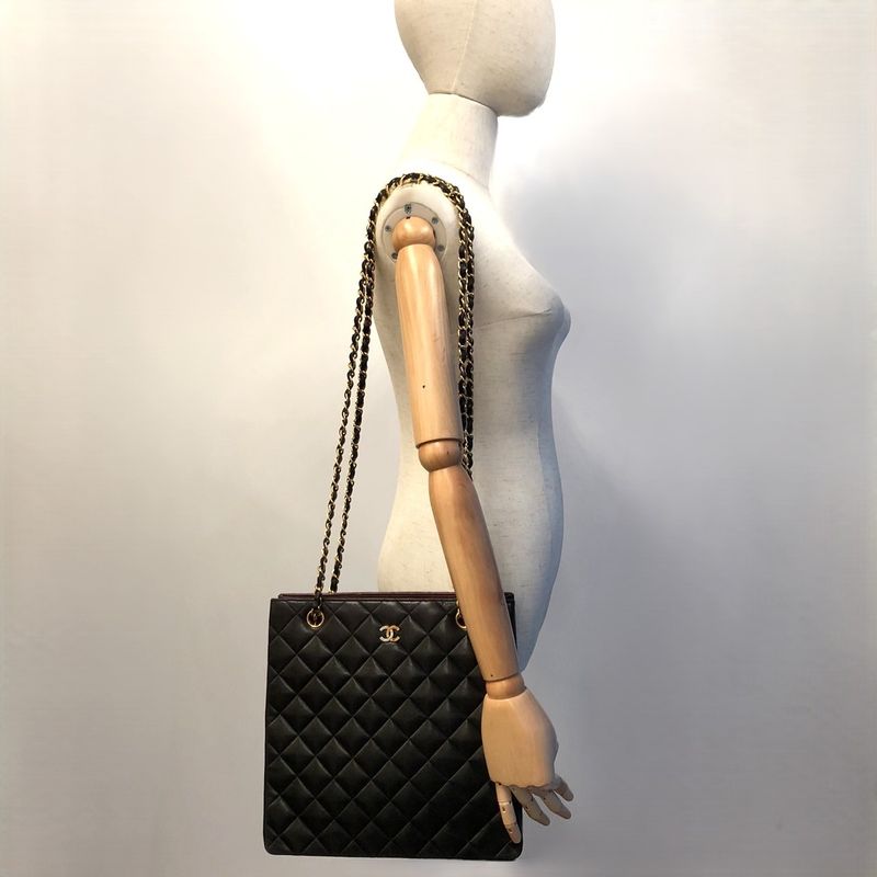 Chanel Matelasse Chain Shoulder Bag Tote Bag Coco Mark Vintage Lambskin Black