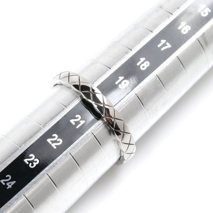 Chanel 18K White Gold White Togo Old Coco Crush Ring / Ring J11793 20 No 61 45g