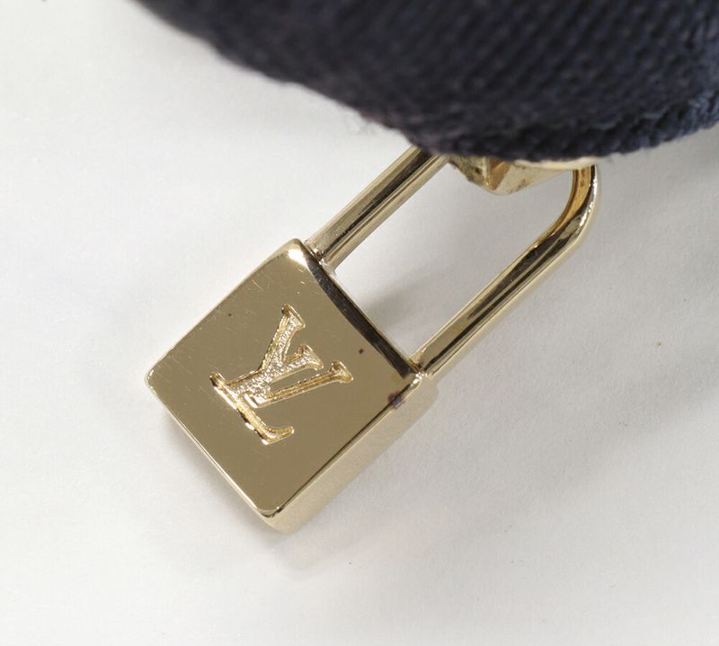 Louis Vuitton Coin Case Monogram Mini Navy Portmonnais Ron M92450