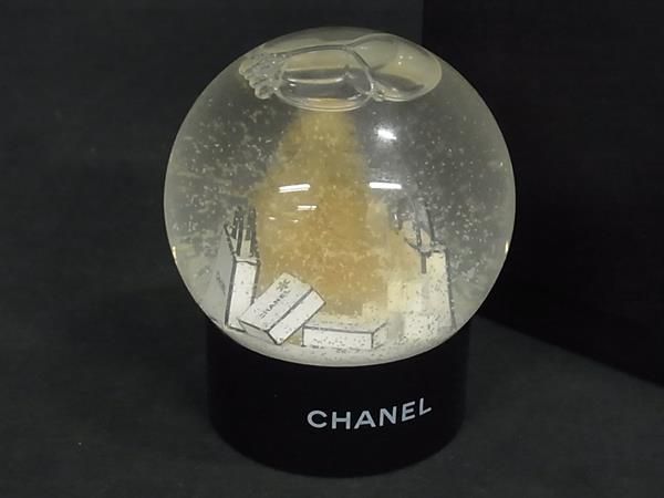 Chanel 2012 Limited Edition Snow Globe Objet Ornament Interior Ivory And Black