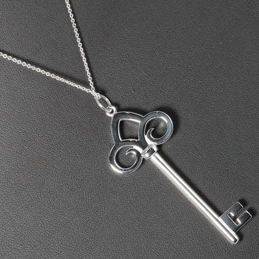 Tiffany & Co Fleur De Liskey 925 Silver Ladies 11.48g Necklace