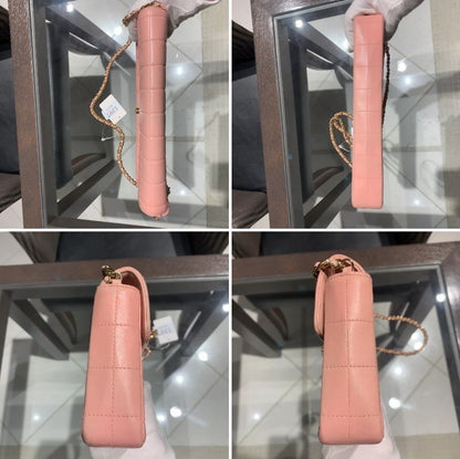 ◎ Authentic Chanel Chocolate Bar Matelasse Shoulder Bag Pink Lambskin Gold