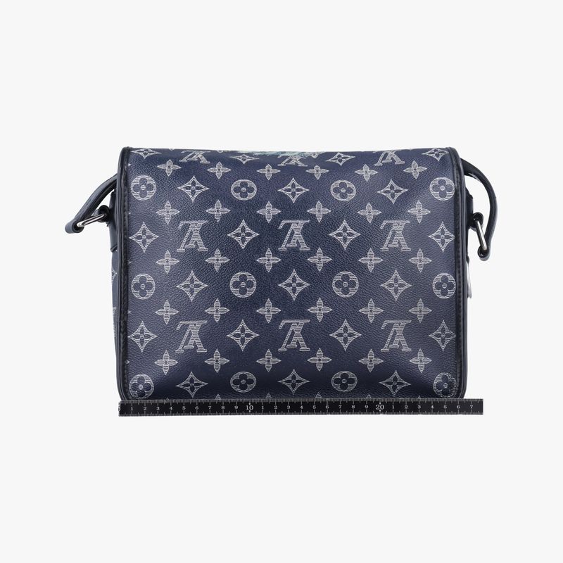 Louis Vuitton Messenger PM Navy And White Monogram Savannah M54248th2187