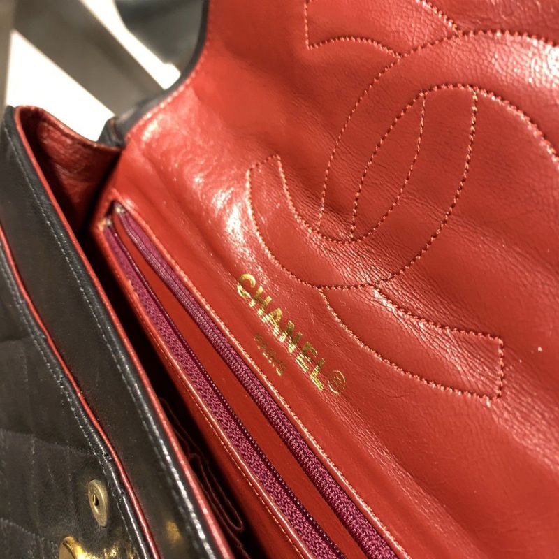 ◎ Authentic Chanel Paris Limited Matelasse Shoulder Bag Chain Black Gold