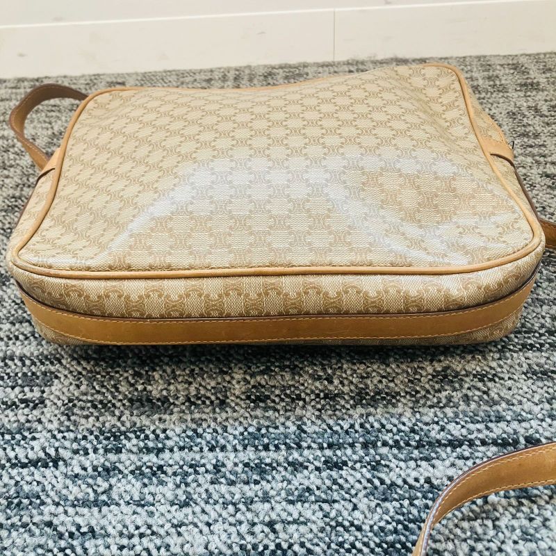 Celine Macadam Shoulder Bag : B2105