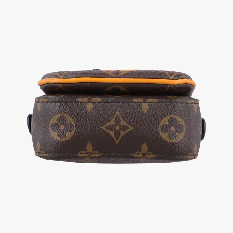 Louis Vuittons Lock Ebène Damier Canvas M82535ic Chip