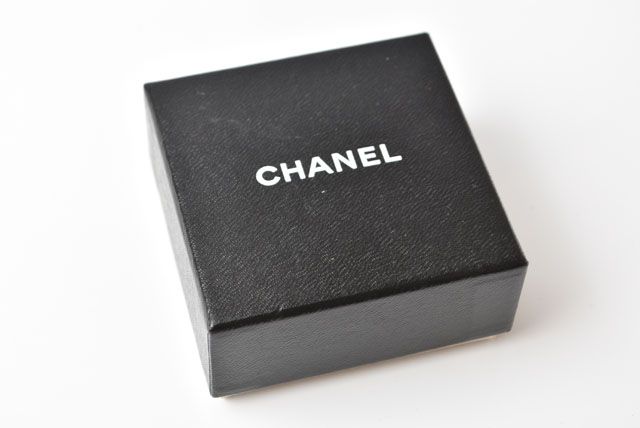 Chanel Earrings CC Motif Coco Mark Swing Pearl Silver White 230604