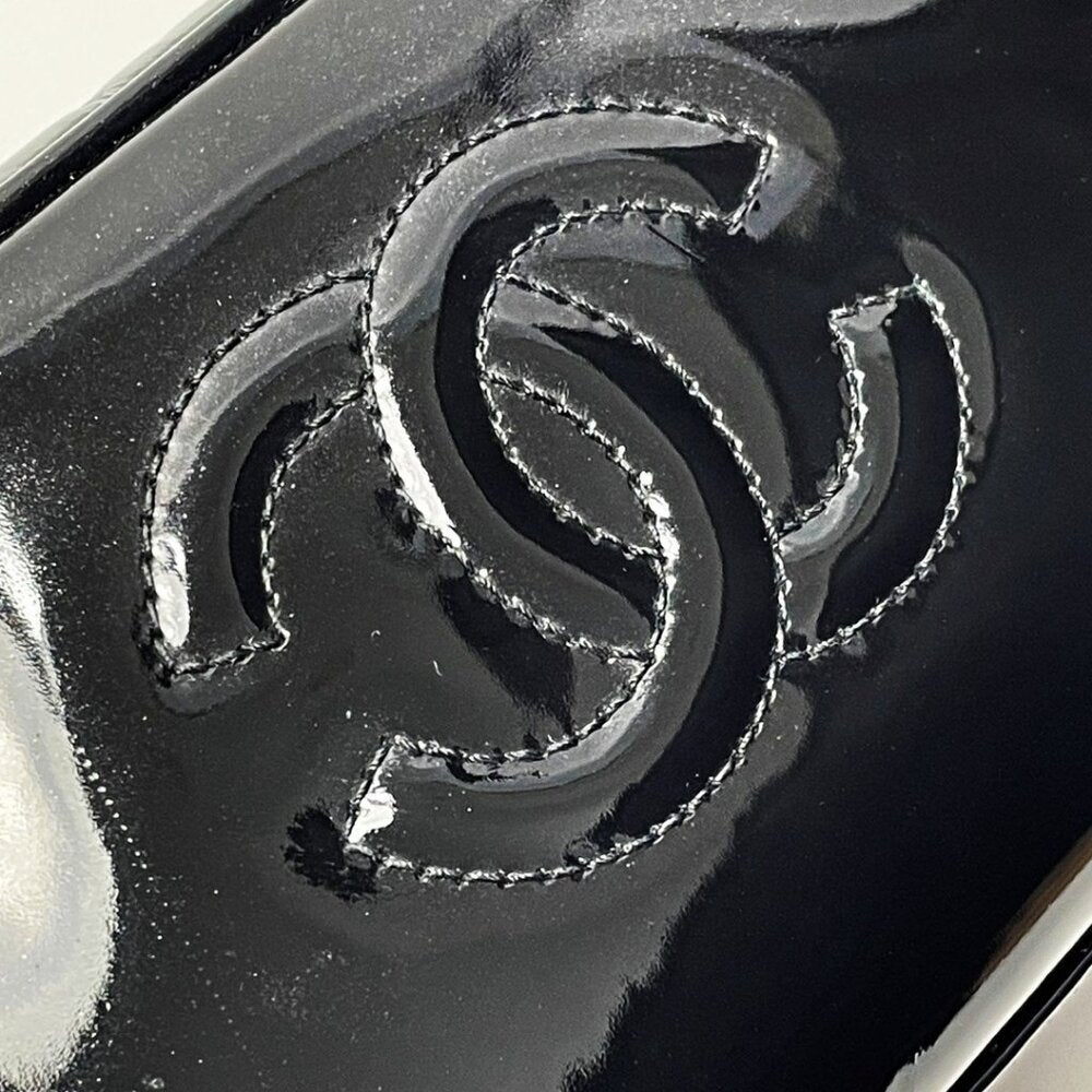 Authentic CHANEL CC Patent Leather Vanity Cosmetic Makeup Case Pouch Black Bag