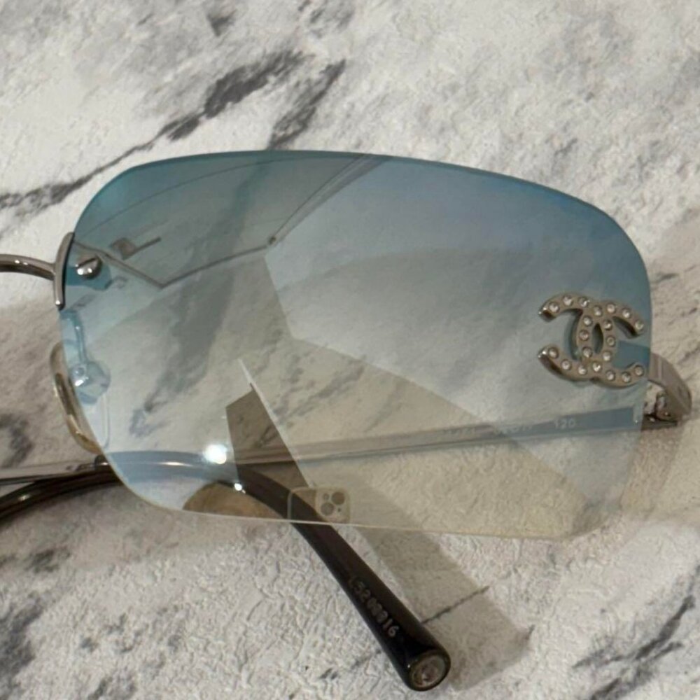 RARE Chanel Vintage Sunglasses Rhinestone Crystal CC Logo Rimless Gradient Blue