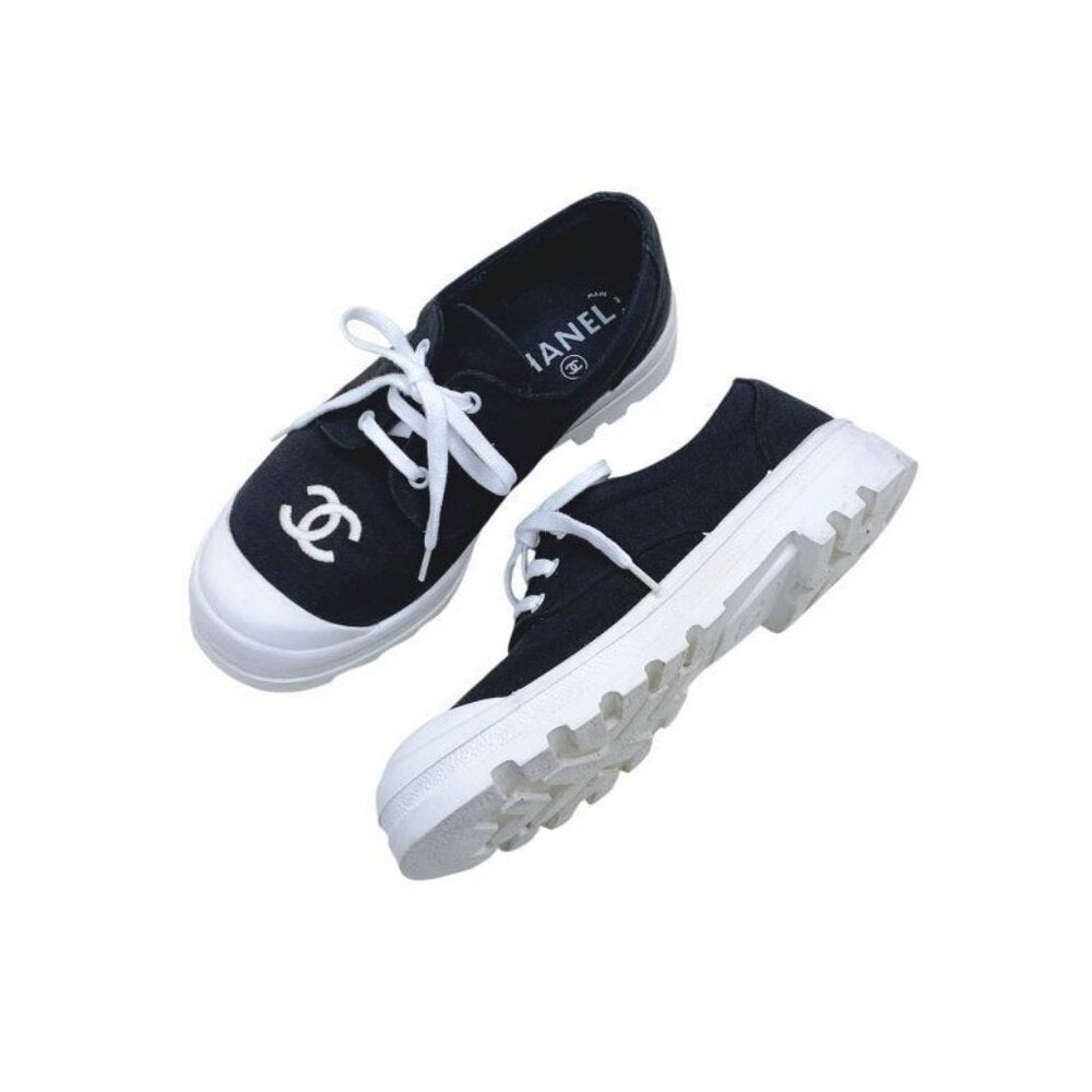 Authentic Chanel CC Sneakers Black and White Coco Mark Bicolor Canvas Shoes 37 7