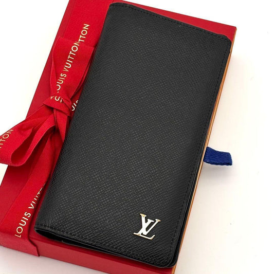 Louis Vuitton Wallet Taiga Portefeuille Brazza NM Black