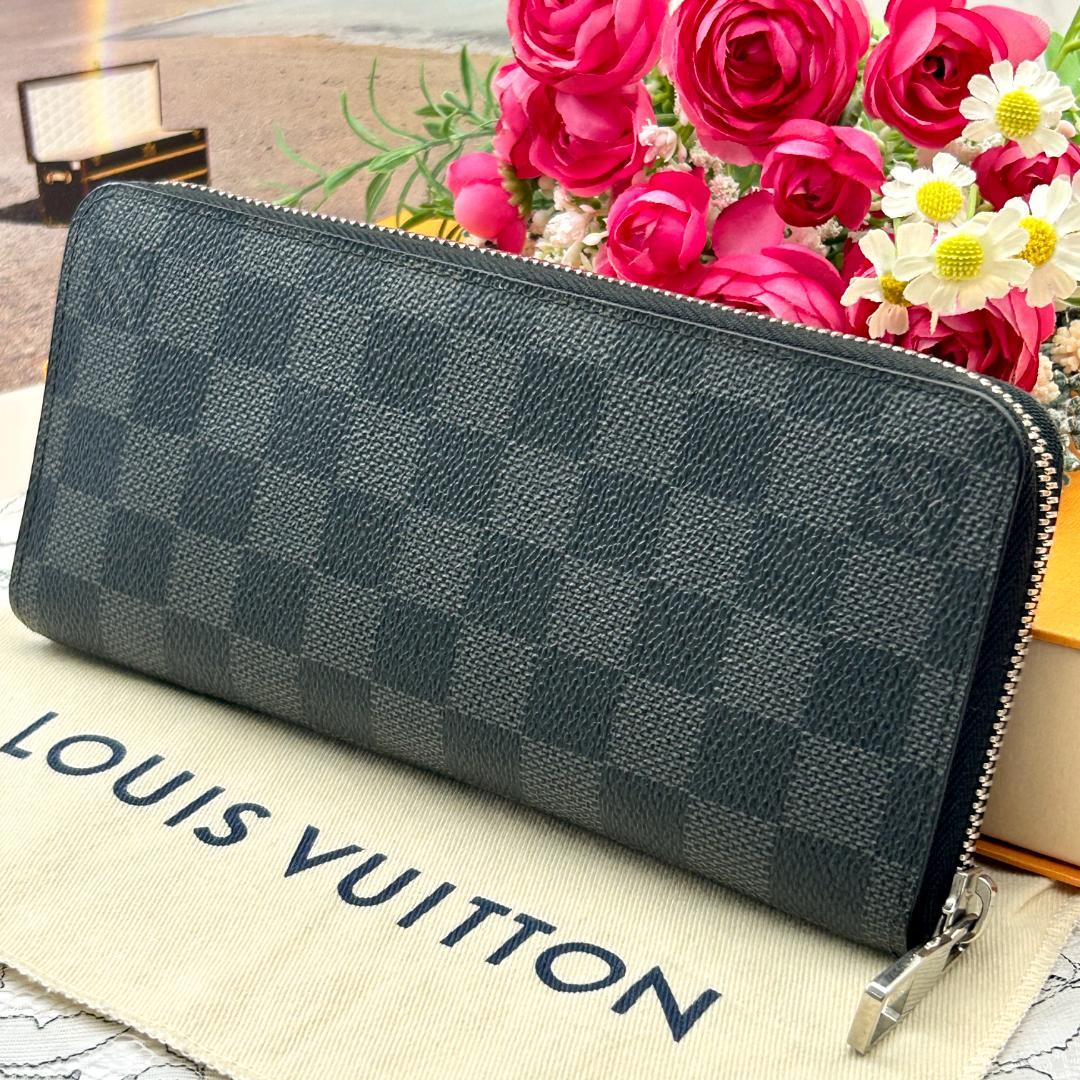 Louis Vuitton Damier Graphite Vertical Zippy Wallet — view 2