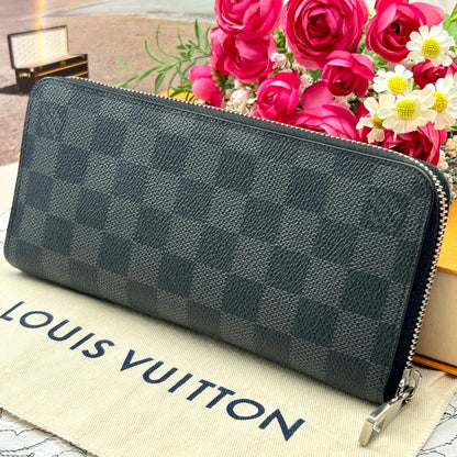 Louis Vuitton Damier Graphite Vertical Zippy Wallet — view 2
