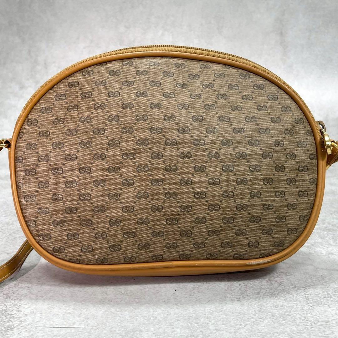 Gucci GG Shoulder Bag Brown Beige Leather — view 3