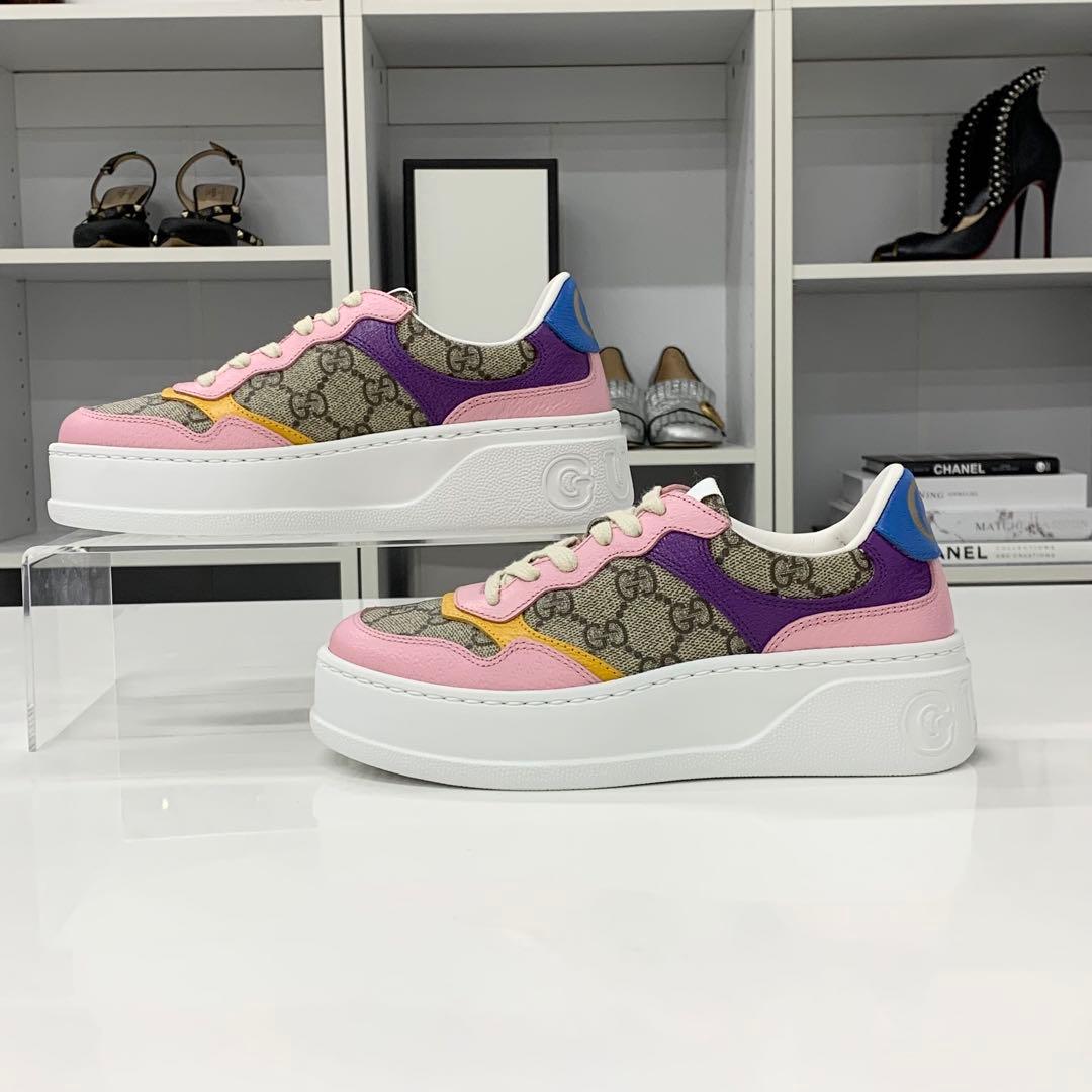 Gucci GG Supreme Leather Interlocking Logo Sneakers — view 2