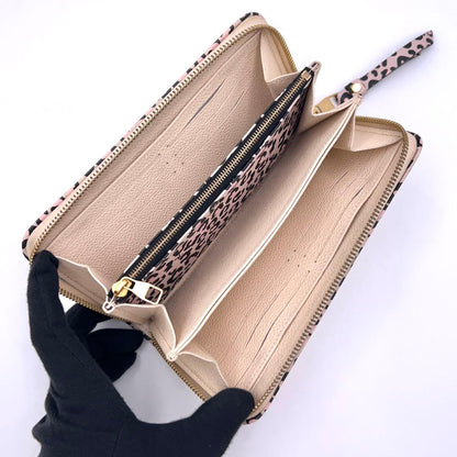 Louis Vuitton Monogram Empreinte Wild at Wallet Beige — view 3
