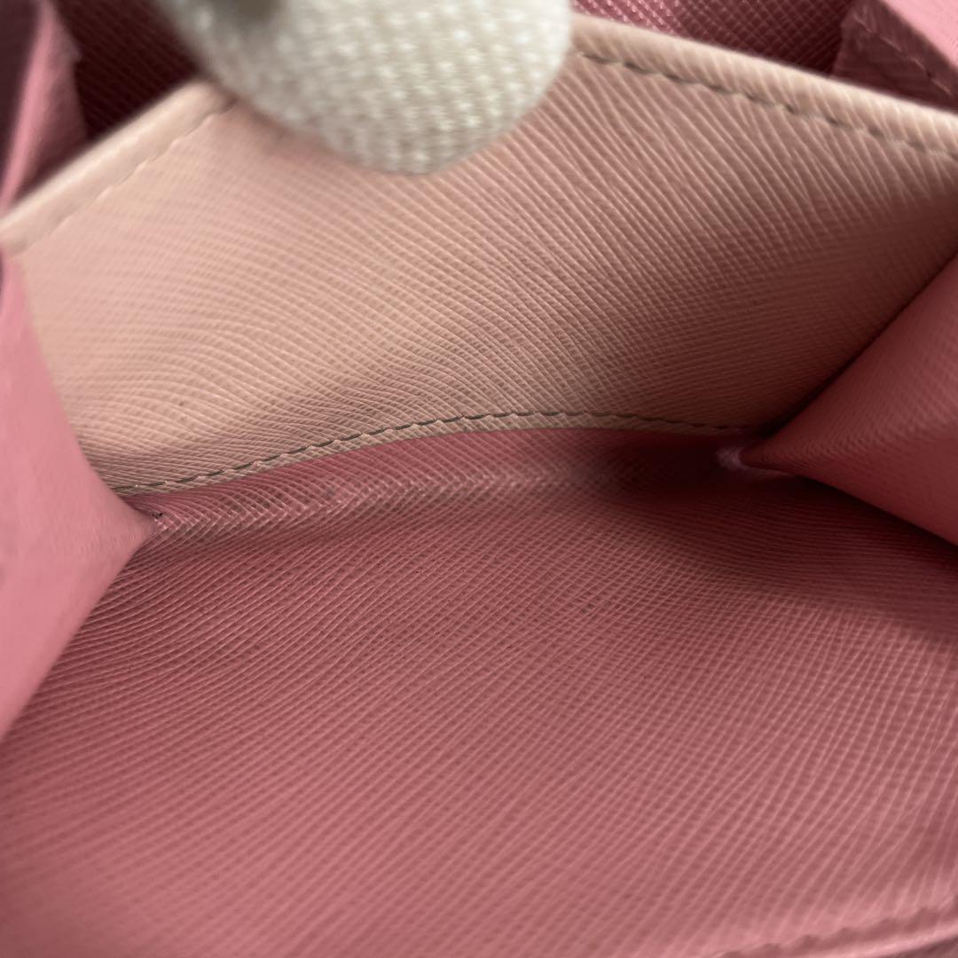 Prada Bifold Wallet with Metal Logo Compact Wallet Saffiano Pink