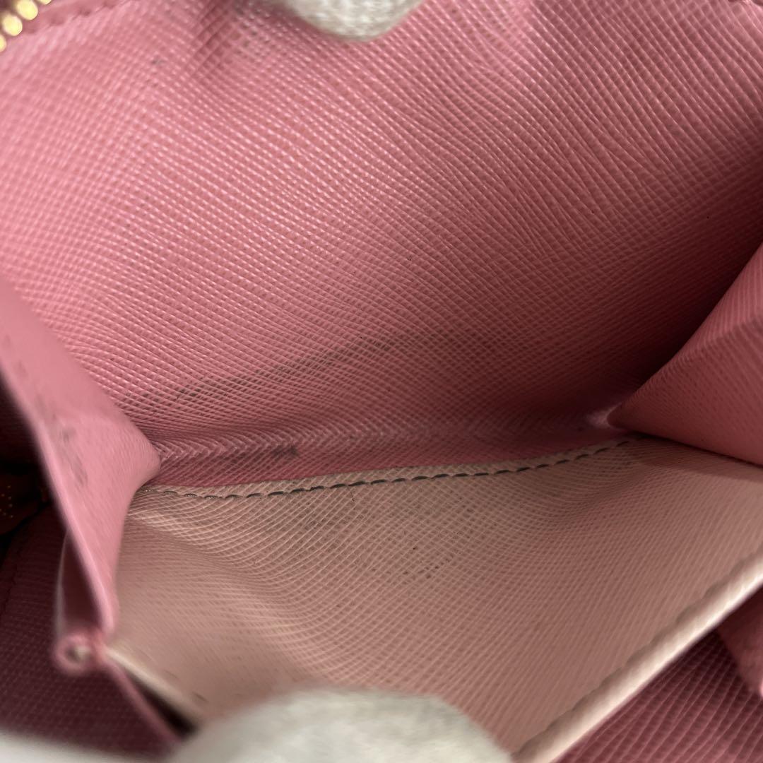 Prada Bifold Wallet with Metal Logo Compact Wallet Saffiano Pink