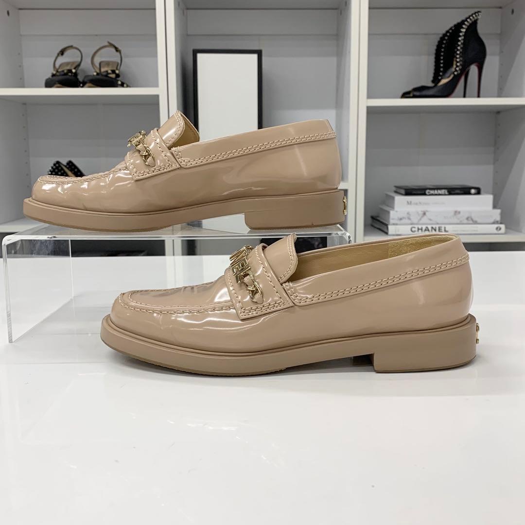 Chanel Logo CC Chain Leather Loafers Beige — view 3