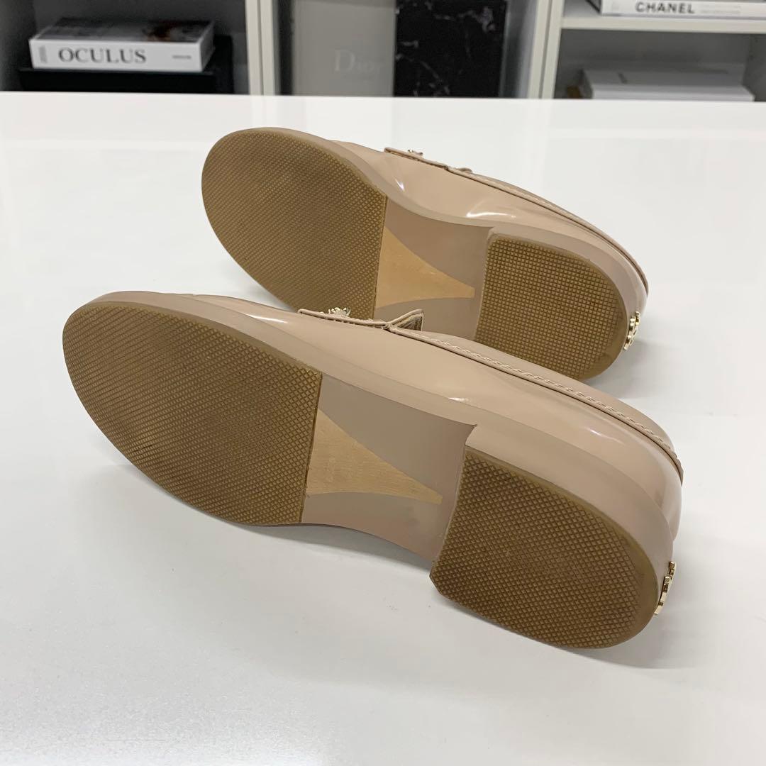 Chanel Logo CC Chain Leather Loafers Beige — view 6