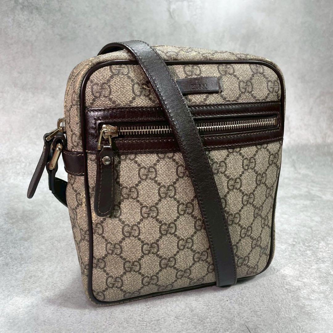 Gucci GG Shoulder Bag Navy Beige Logo Leather