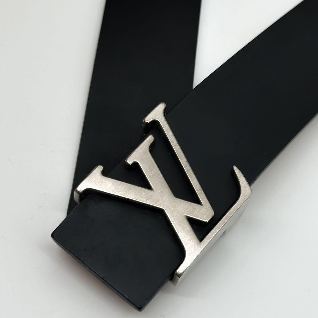 Louis Vuitton Ceinture LV Initial Black Leather Belt — view 4