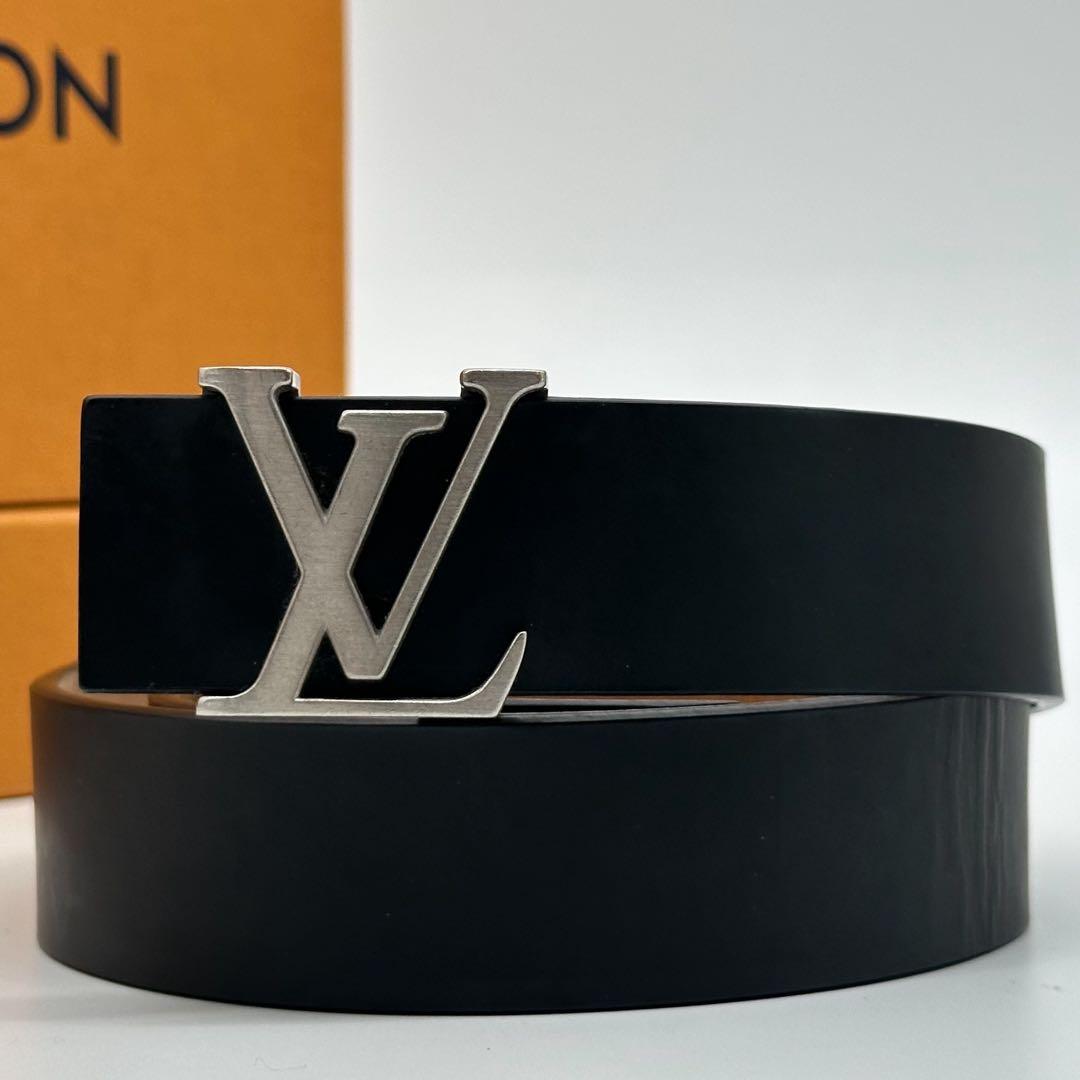 Louis Vuitton Ceinture LV Initial Black Leather Belt — view 9