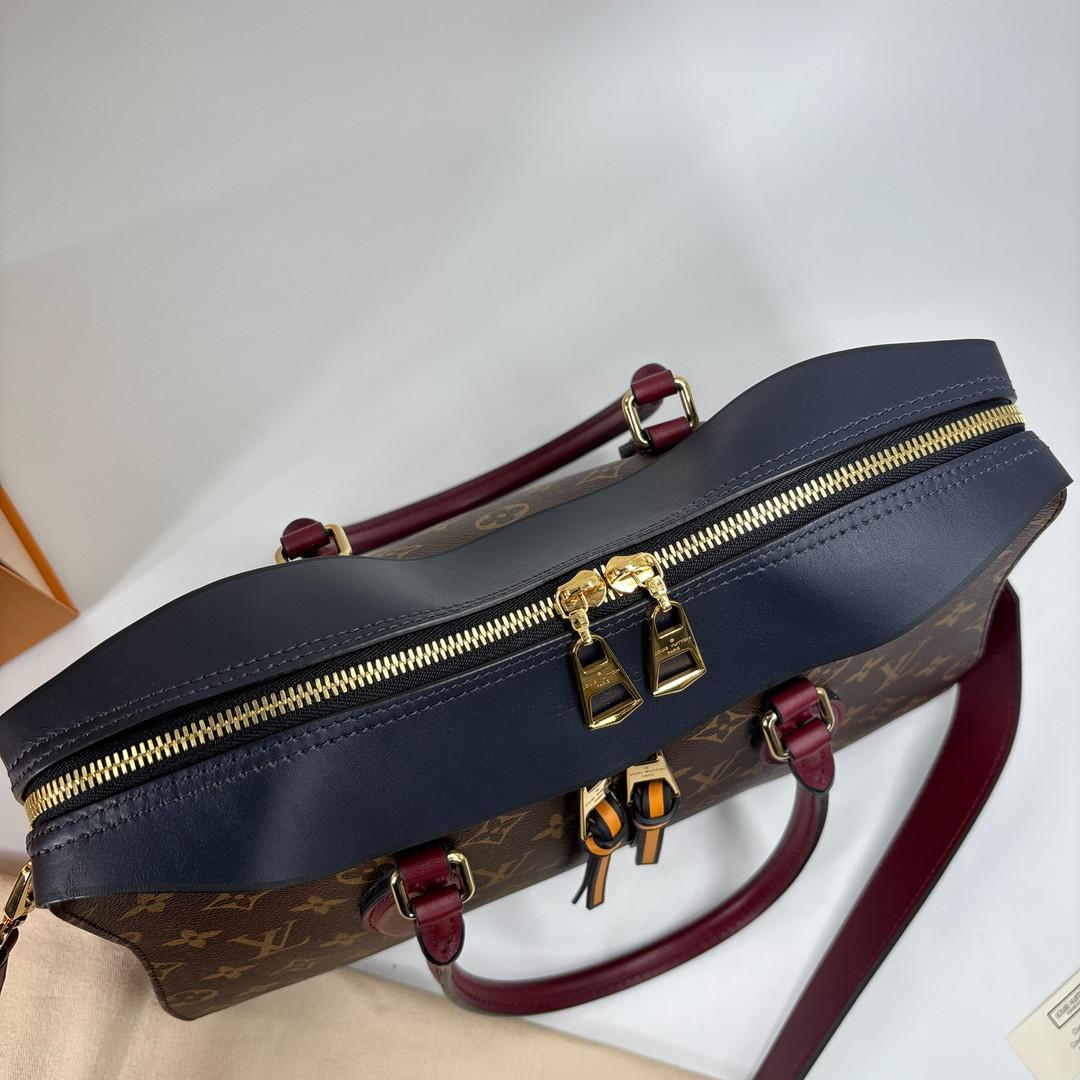 Louis Vuitton Monogram Roulis Tote Handbag 2-Way — view 8