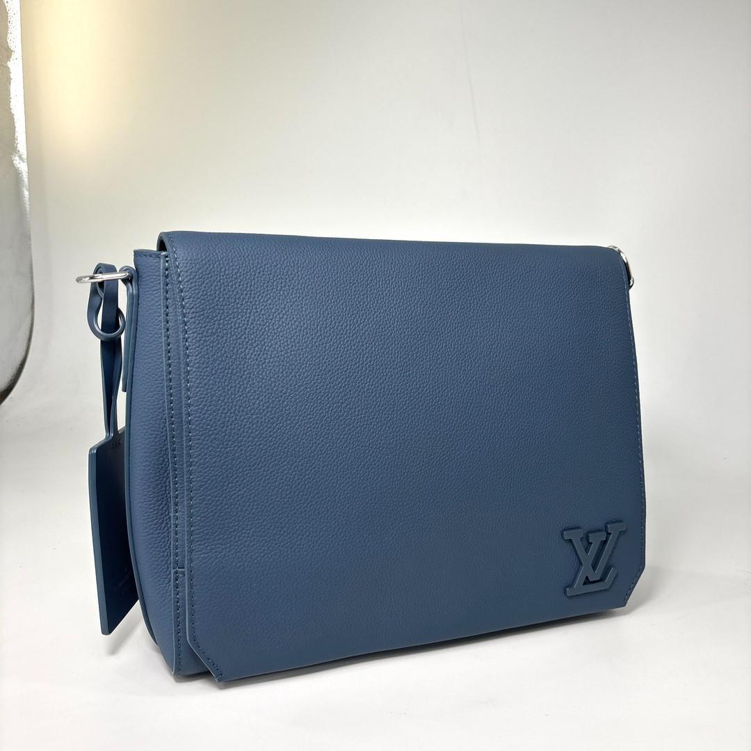 Louis Vuitton IC LV Aerogram Messenger Bag — view 3