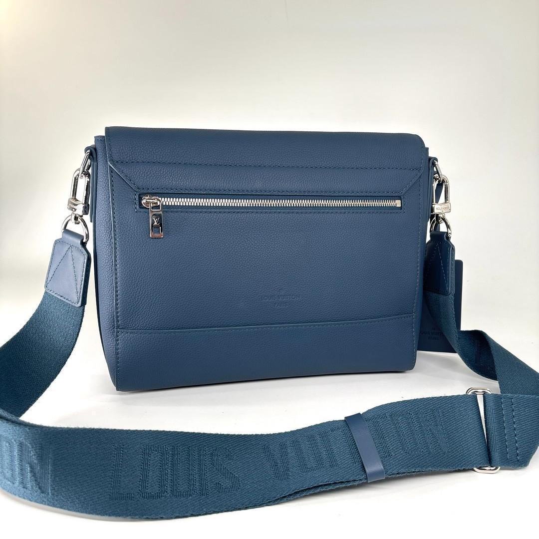 Louis Vuitton IC LV Aerogram Messenger Bag — view 5