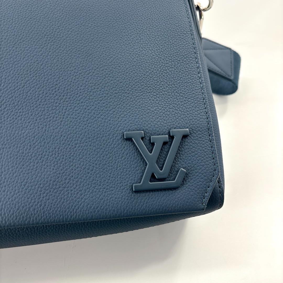 Louis Vuitton IC LV Aerogram Messenger Bag — view 6