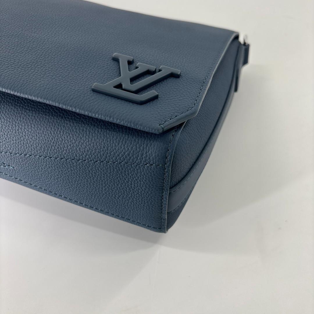 Louis Vuitton IC LV Aerogram Messenger Bag — view 8
