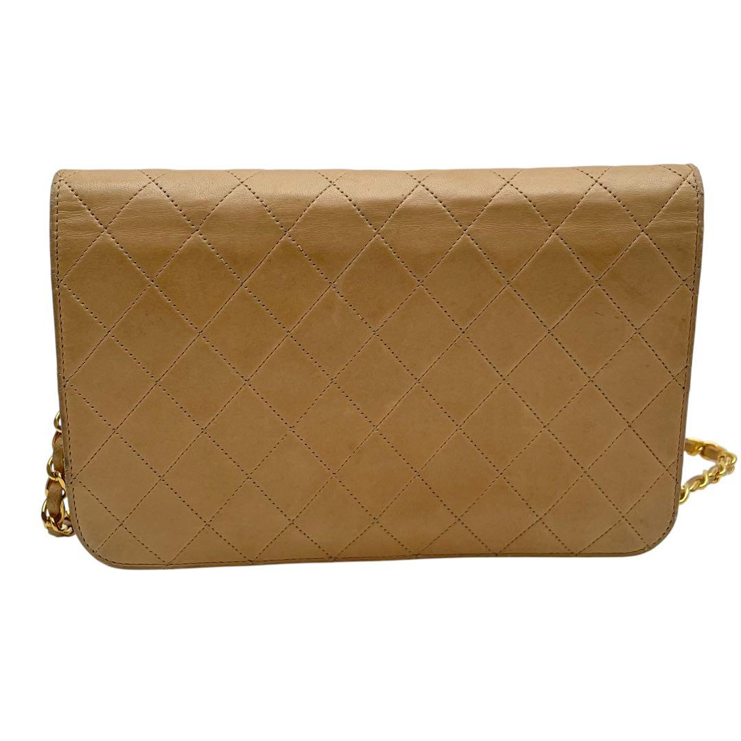 Chanel Quilted Chain Shoulder Bag Lambskin Leather Beige — view 3