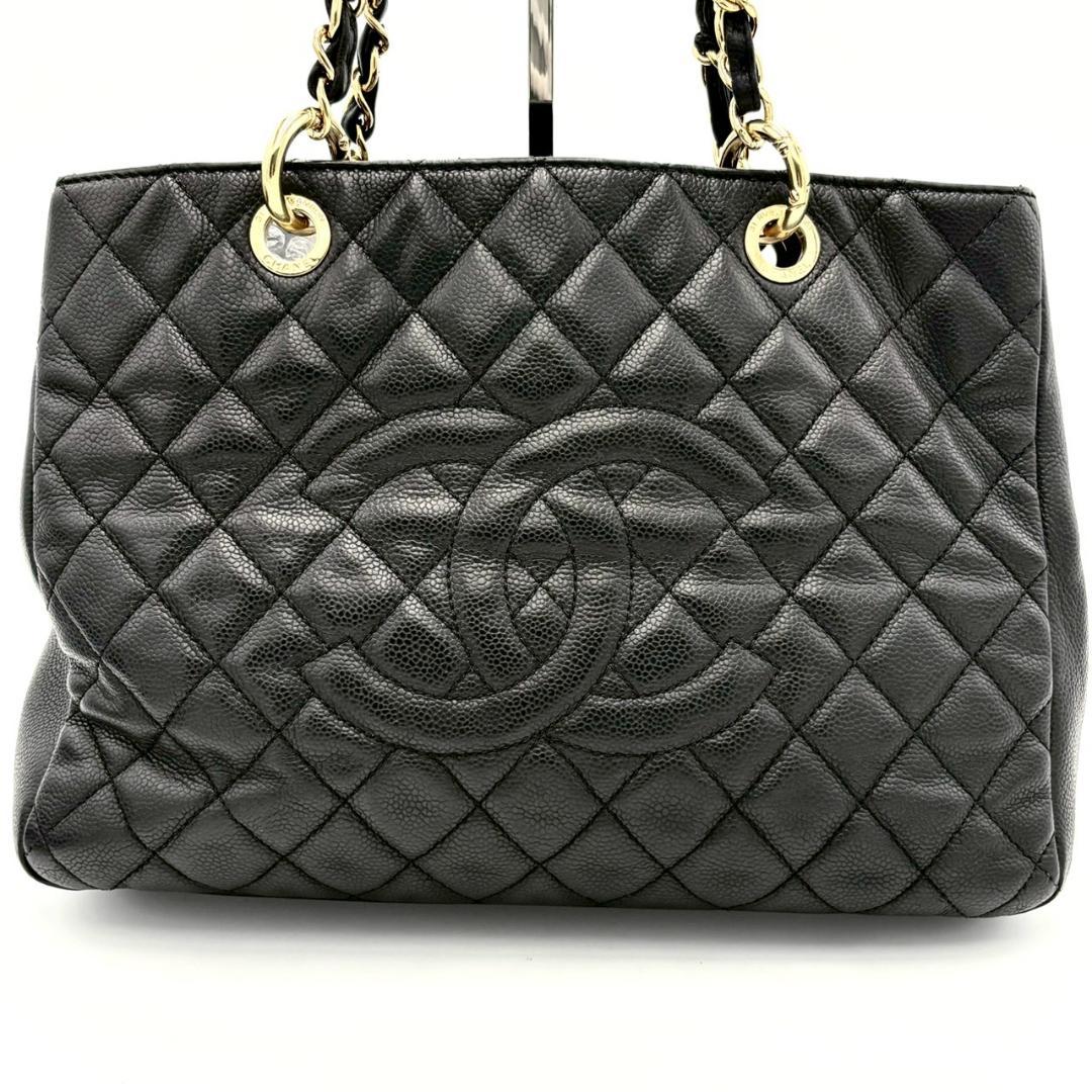 Chanel Caviar Leather CC Logo Chain Tote Black — view 2