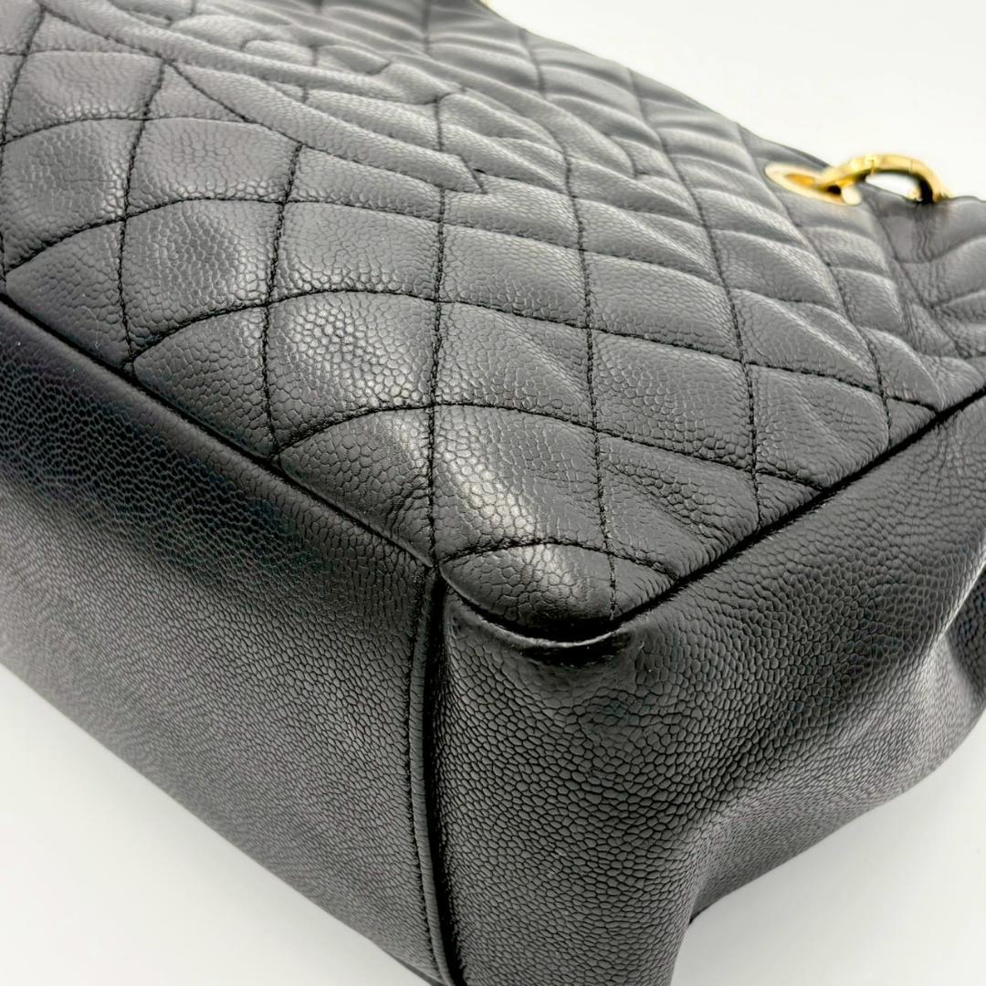 Chanel Caviar Leather CC Logo Chain Tote Black — view 6