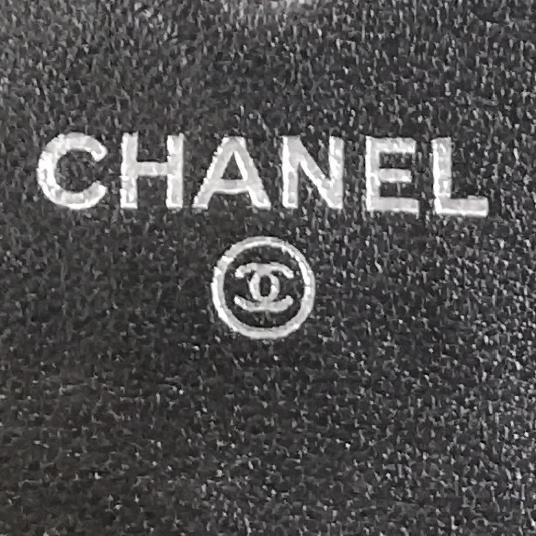 Chanel Camellia Wallet Black Chain Shoulder Bag — view 5
