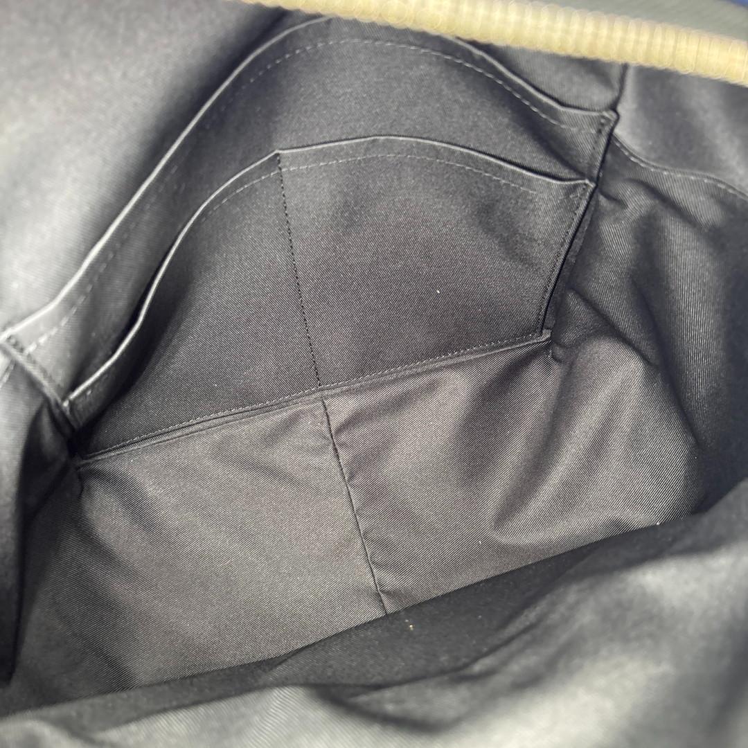 Louis Vuitton Blue Taiga Cobalt Backpack Sac M33453