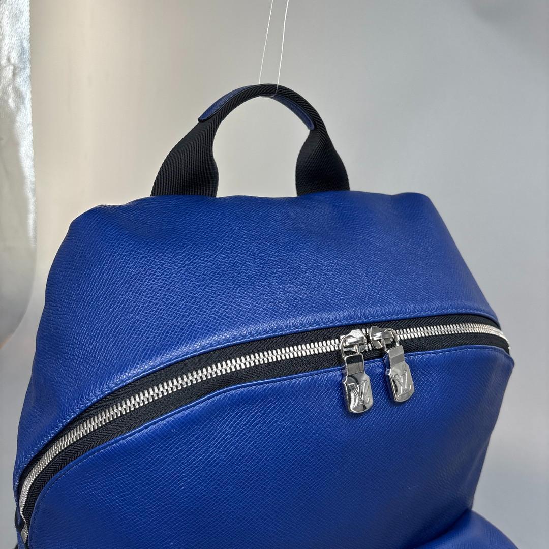 Louis Vuitton Blue Taiga Cobalt Backpack Sac M33453