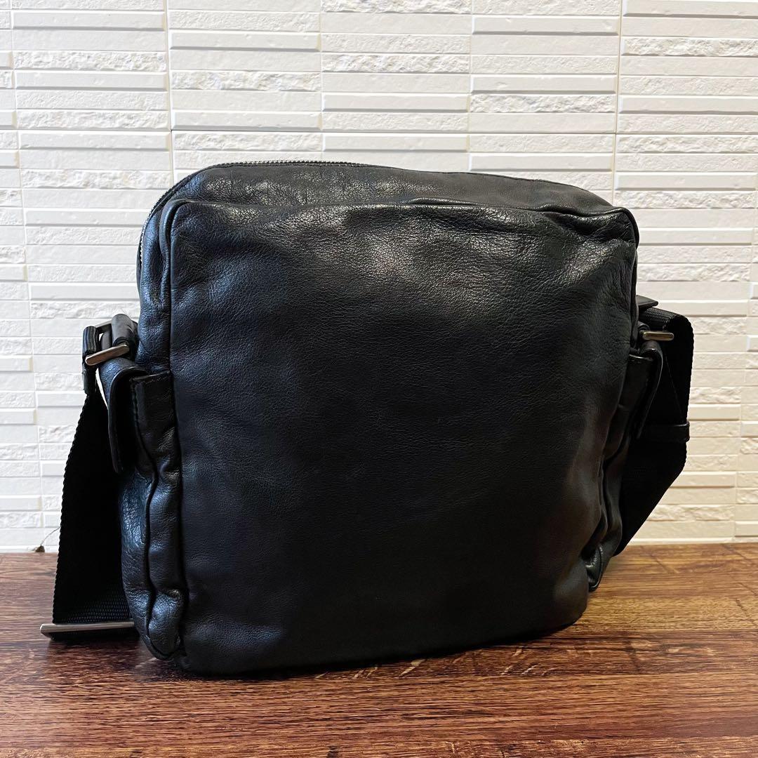 Good Prada Leather Triangle Plate Logo Shoulder Bag Black