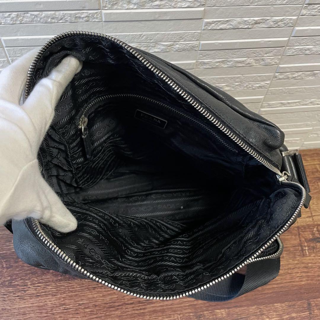 Good Prada Leather Triangle Plate Logo Shoulder Bag Black