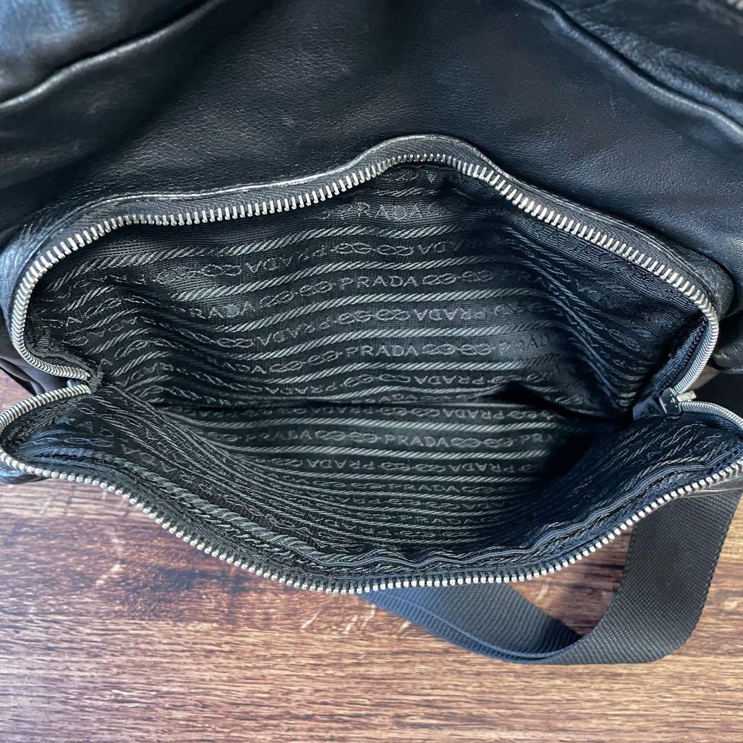 Good Prada Leather Triangle Plate Logo Shoulder Bag Black