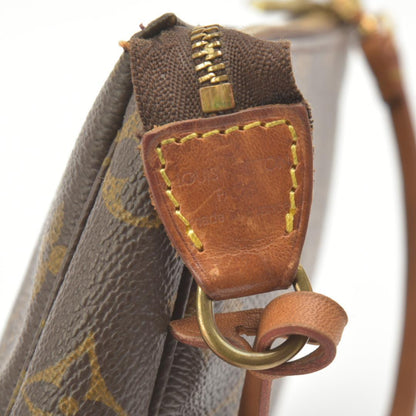 Louis Vuitton Pochette Pouch Leather