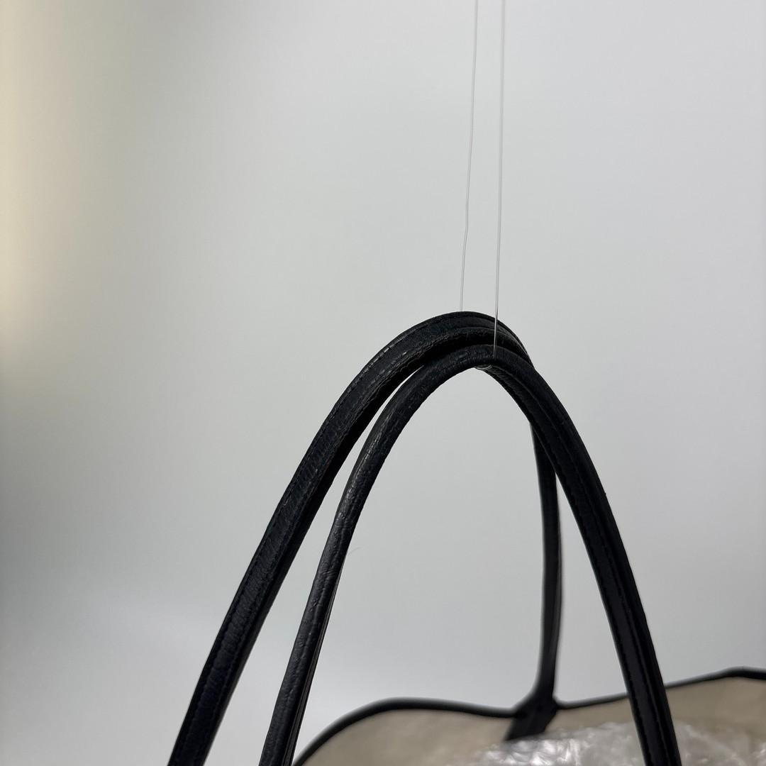 Goyard Super Saint Louis GM Tote Bag Black — view 6