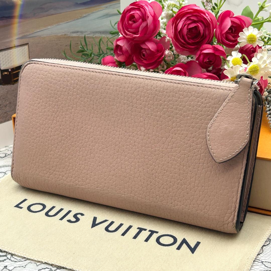 Louis Vuitton Portefeuille Comet Pink Wallet — view 2