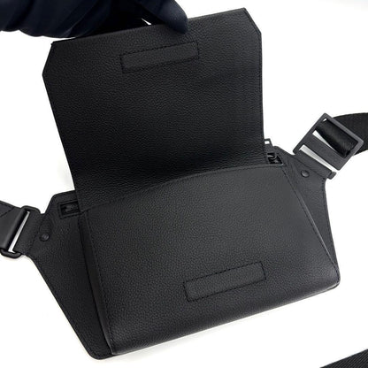 Louis Vuitton Aerogram Takeoff Sling Bag Noir — view 4