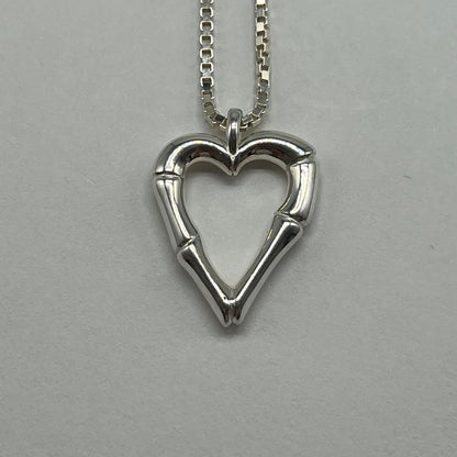 Gucci Bamboo Heart Necklace Venetian Chain — view 4