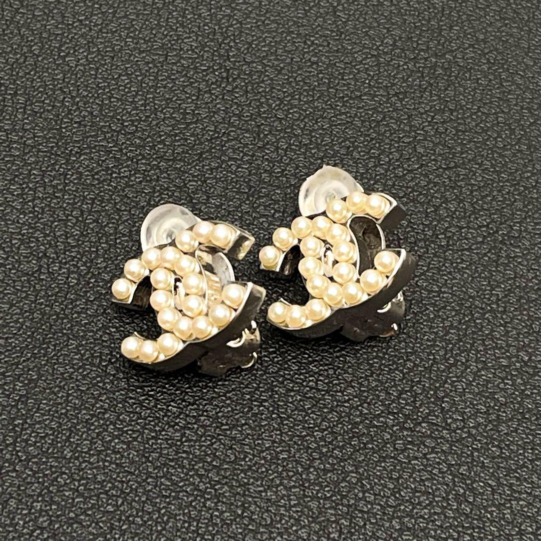 Chanel CC Logo Earrings Faux Pearl Icon Coco — view 2