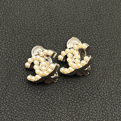 Chanel CC Logo Earrings Faux Pearl Icon Coco — view 2